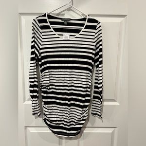 NWT Pea in the Pod maternity shirt - L